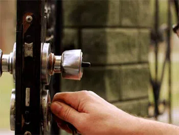 Tucson Emergency Locksmith Tucson, AZ 520-226-3770 Tucson Emergency Locksmith Tucson, AZ 520-226-3770 - 08